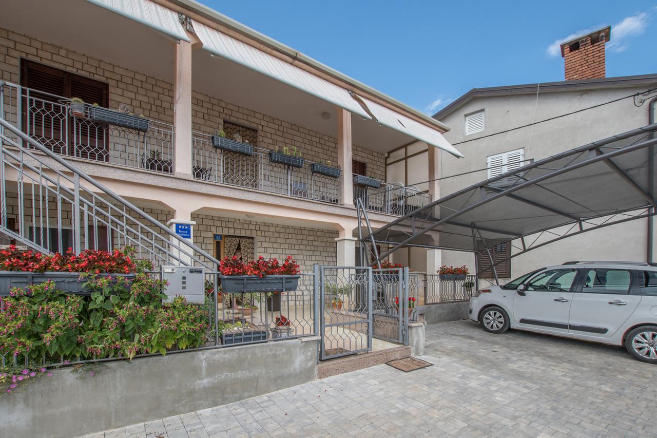 Apartmenst Saban 1709 Murine Dış mekan fotoğraf